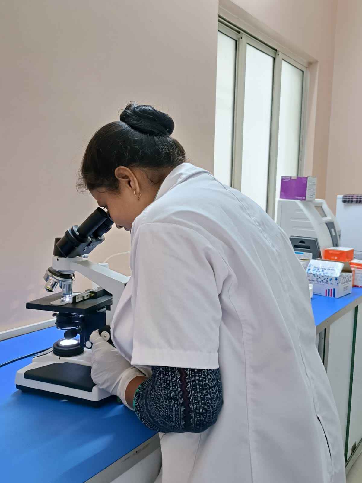 APM DIAGNOSTIC Images/Photos, GOVT HOSPITAL FRONT GATE, Cuttack