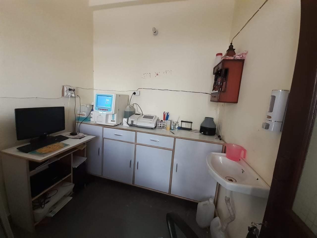 Om Shiv Pathology Lab Images/Photos, Ghiror, Mainpuri