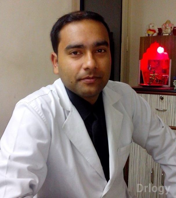 Dr. Akchhya Tomar in Lucknow