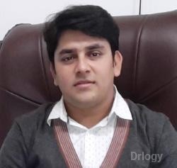 Dr. Akshay Bansal