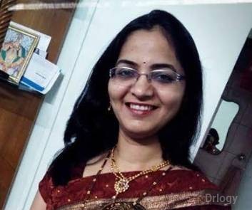 Dr. Anita Kharat in Mumbai