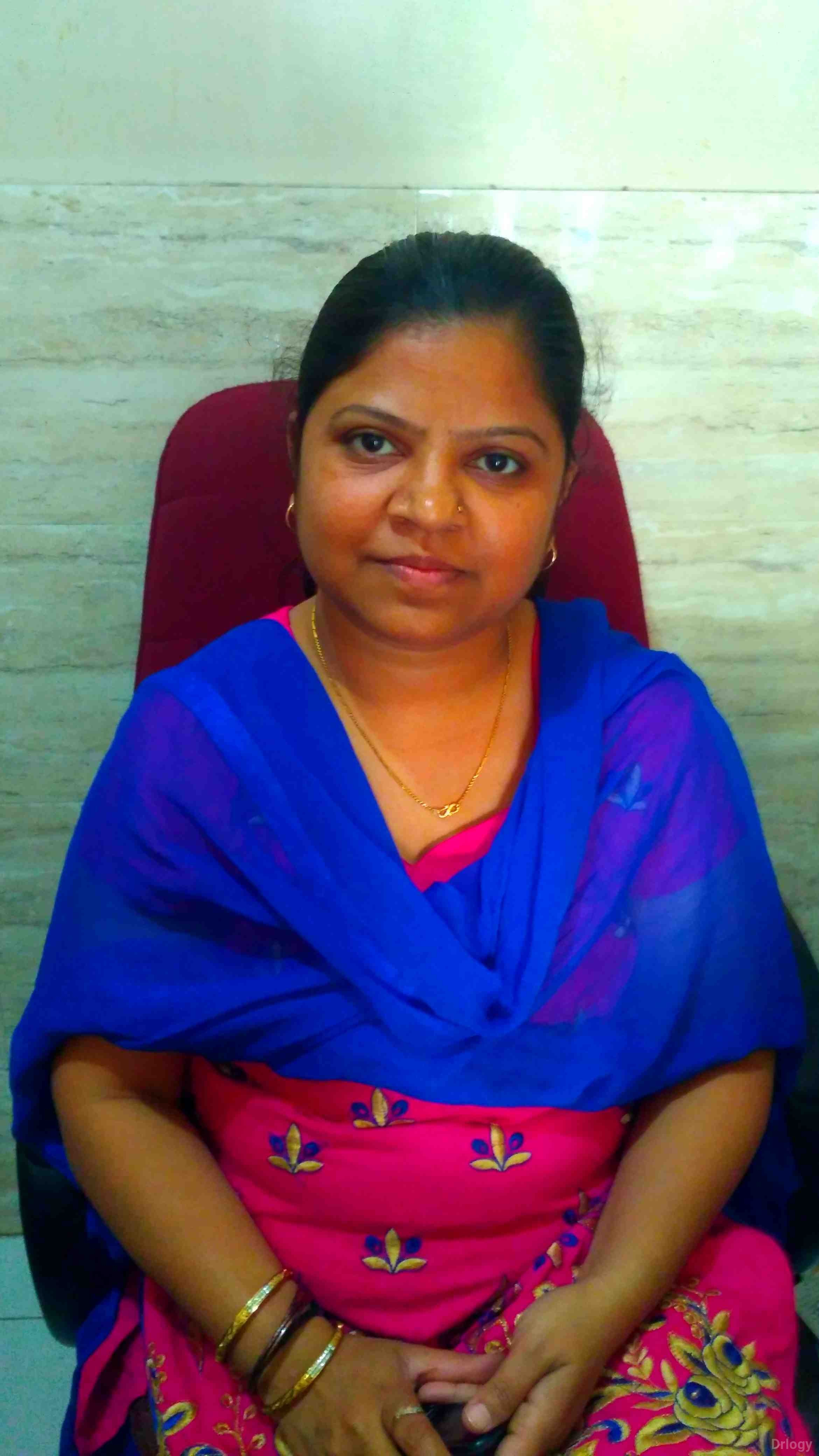 Dr. Anjana V Kunbi in Surat