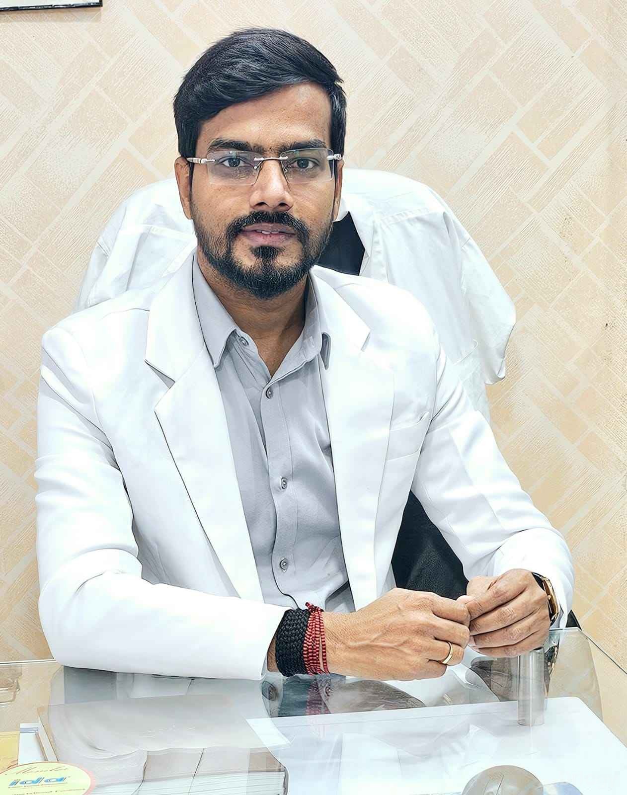 Dr. Anuj Mishra in Thane