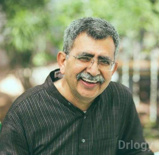 Dr. Ariom Ahuja