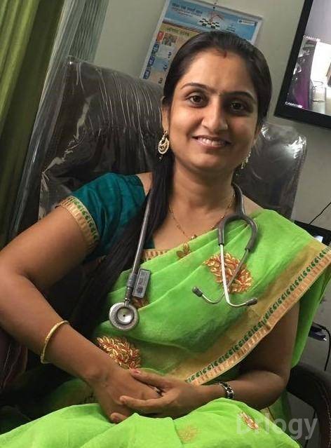 Dr. Asha Gavade in Pune