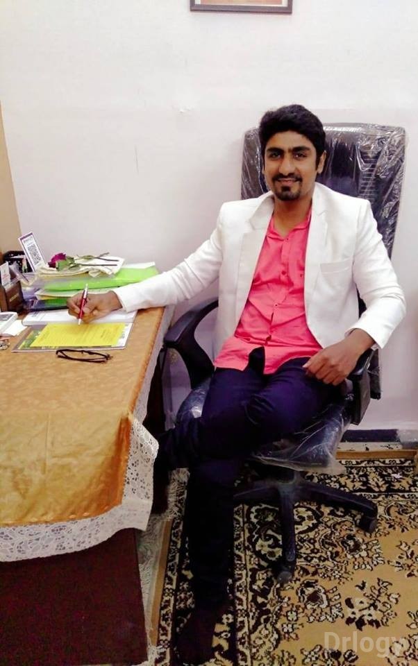 Dr. Faizan Sharif in Mumbai