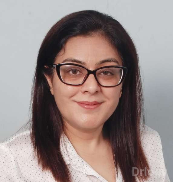 Dr. Gayatri Juneja in New Delhi Dr. Gayatri Juneja in New Delhi