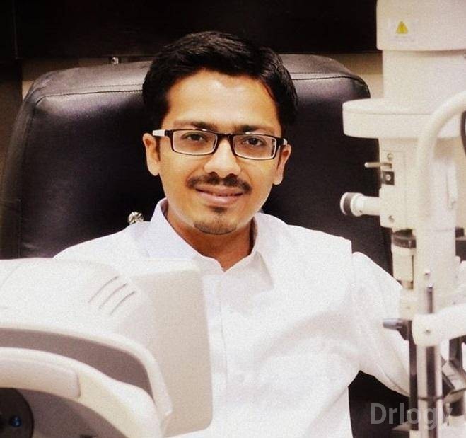 Dr. Hemal Kenia in Mumbai