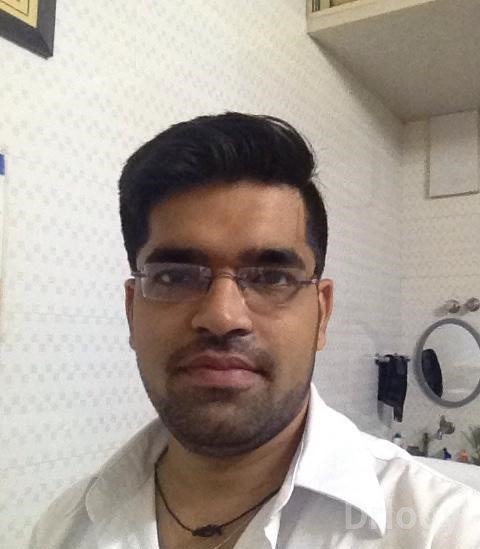 Dr. Hirak Shah in Mumbai