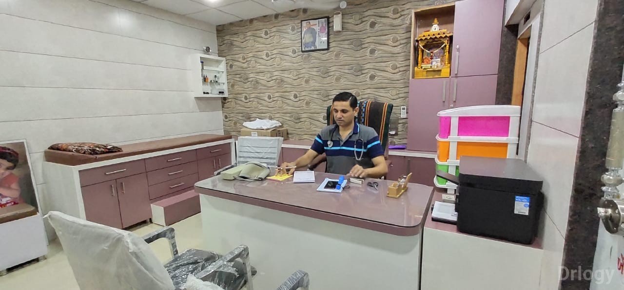 Dr. Hiren Rathod in Rajkot