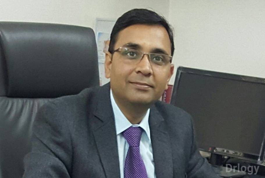 Dr. Hitesh Laad