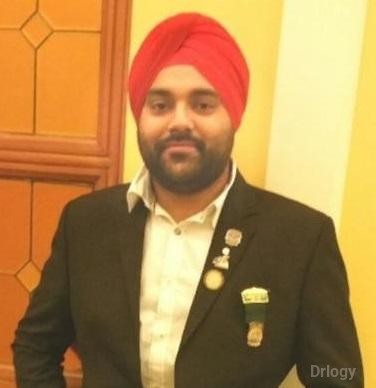 Dr. Jagveer Singh Saluja in Kanpur