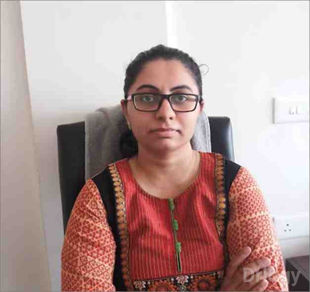 Dr. Jayna Doshi in Vadodara