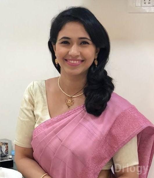 Dr. Kareeshma Wadia in Mumbai