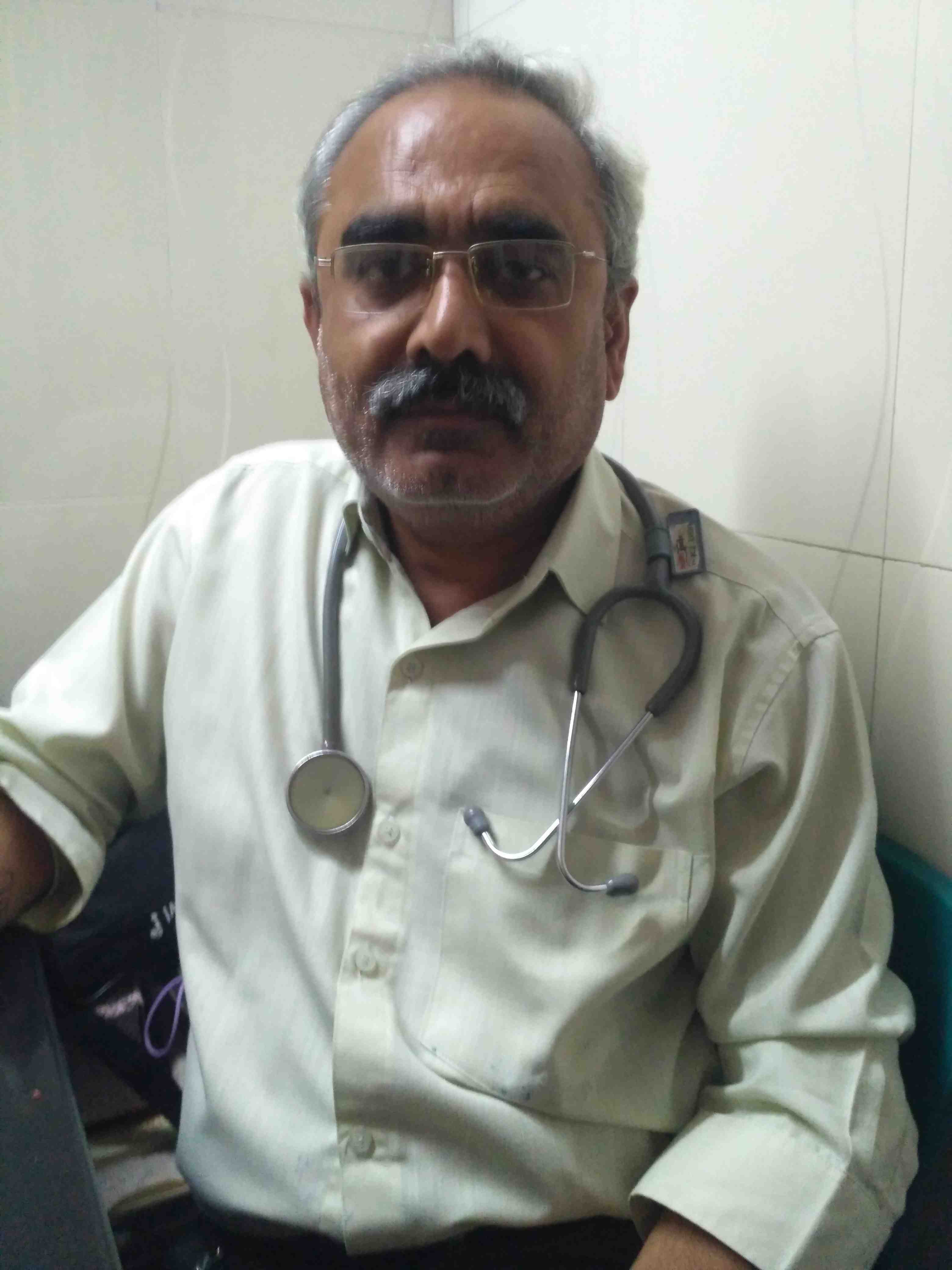 Dr. Karshan kachriya in Surat