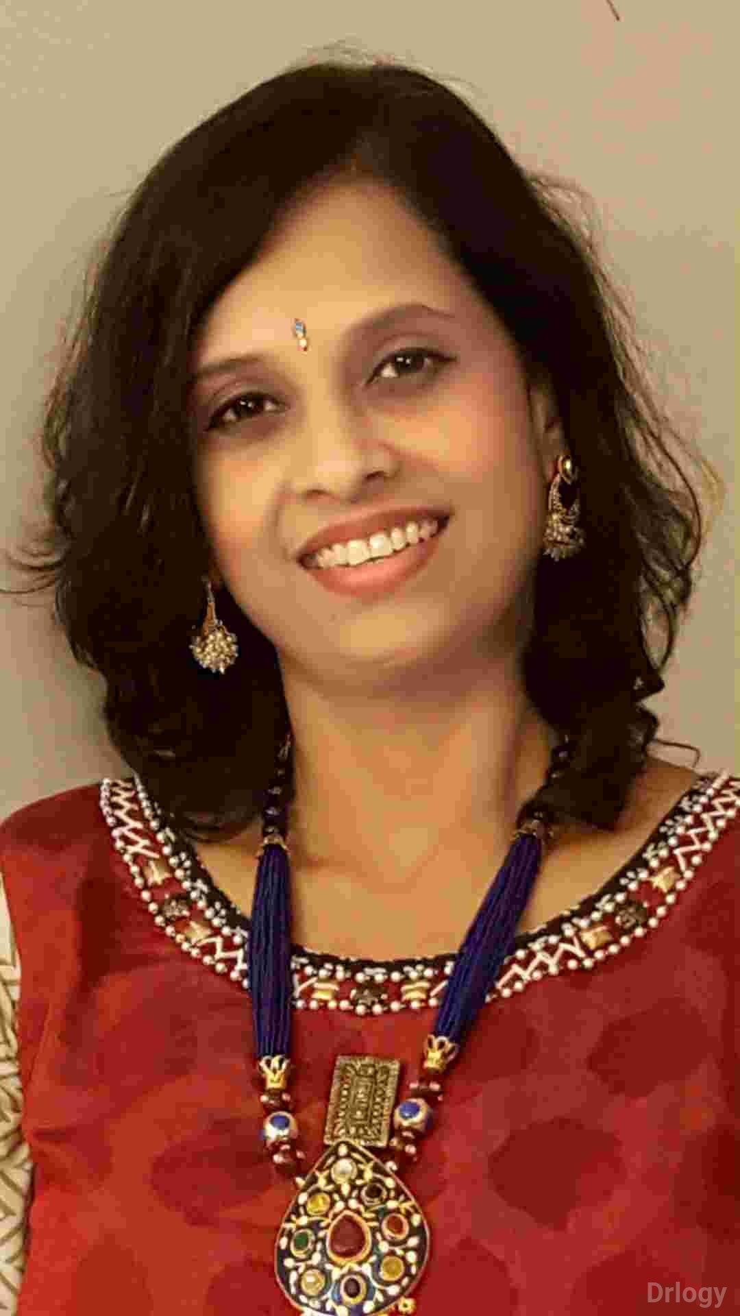 Dr. Madhuri Sakhardande in Thane