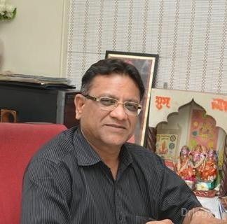 Dr. Mahesh Garg