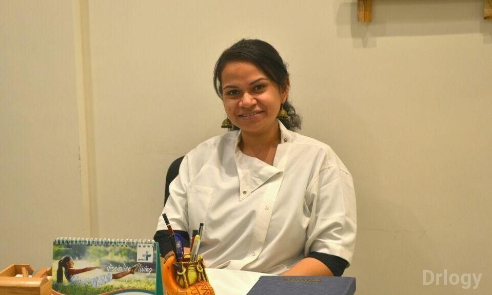 Dr. Maithili Adarkar in Mumbai