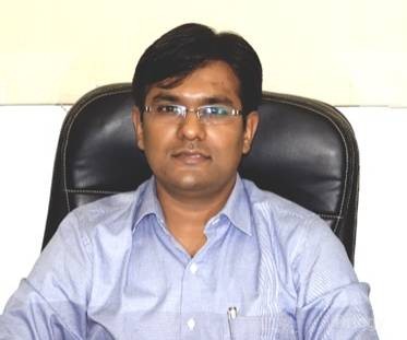 Dr. Manish Lunia Dr. Manish Lunia