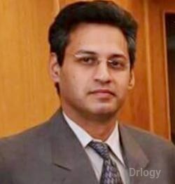 Dr. Manish Malhotra