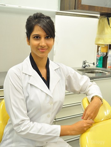 Dr. Menaz Thakkar in Mumbai