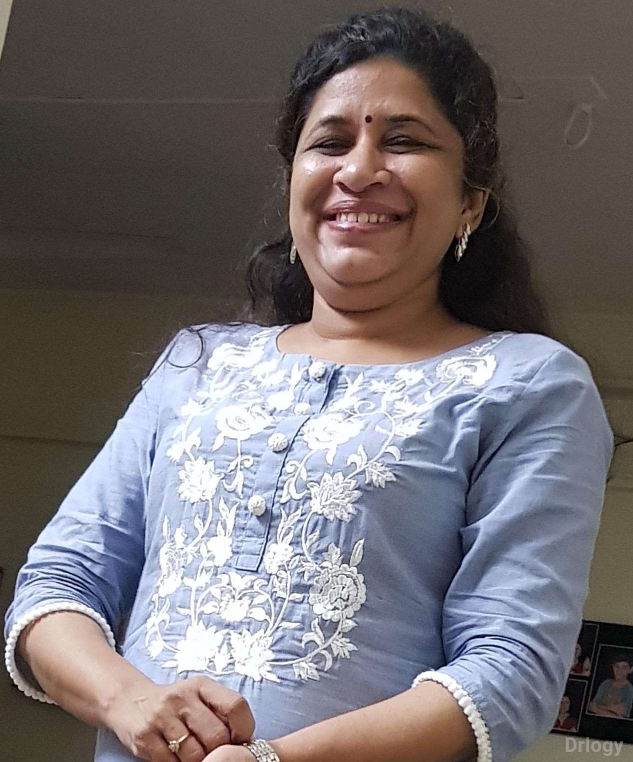 Dr. Minal Bakshi