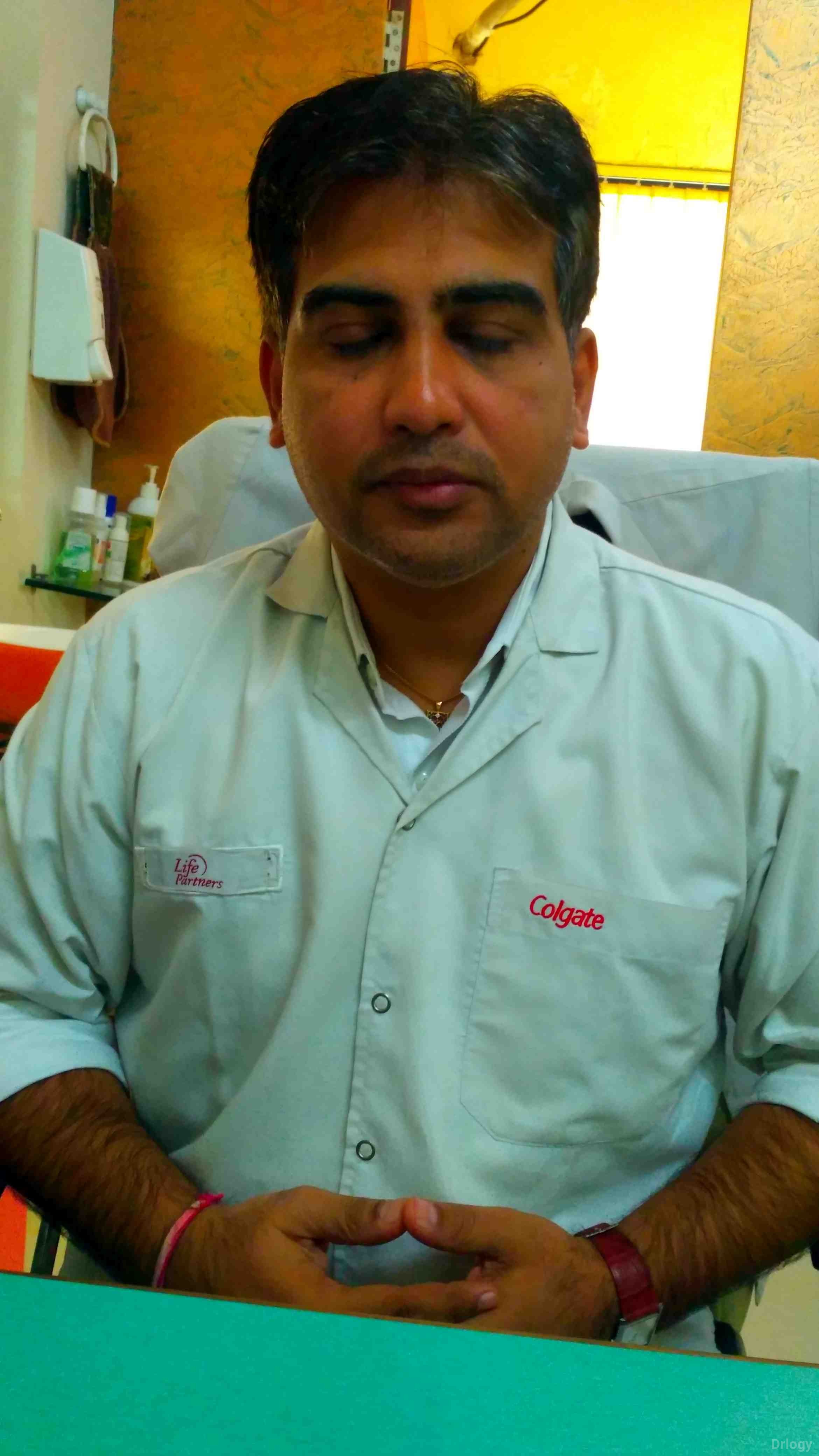 Dr. Mohit Maheshwari