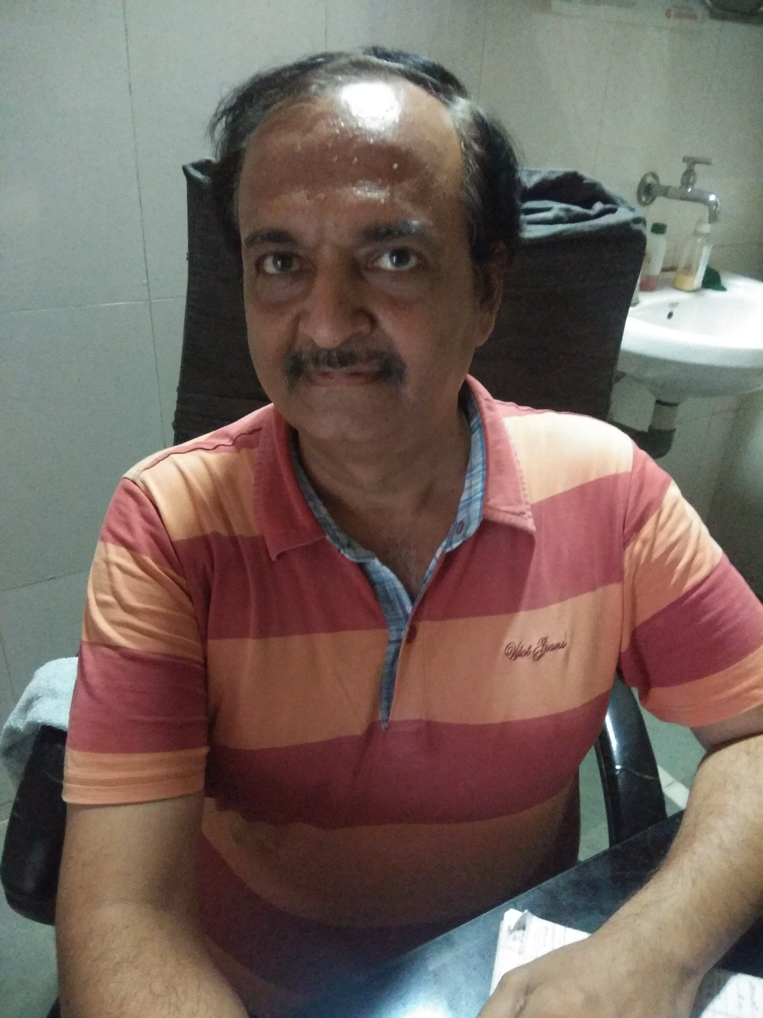 Dr. Navneet m. Chotai