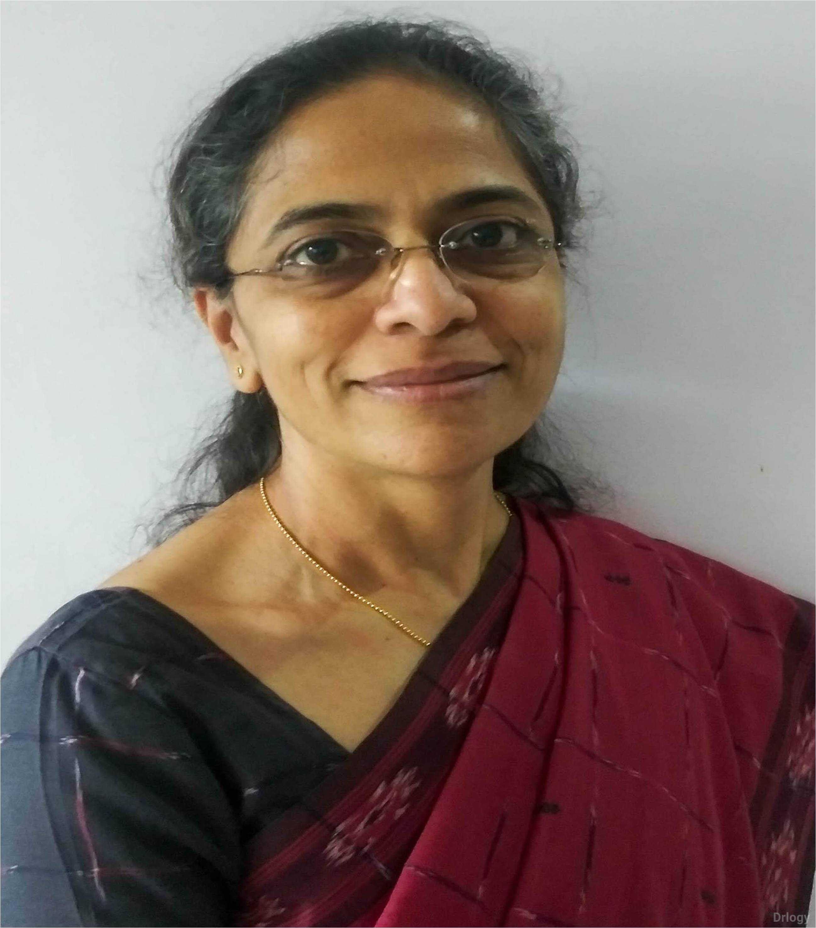 Dr. Neeta Gadkari in Pune