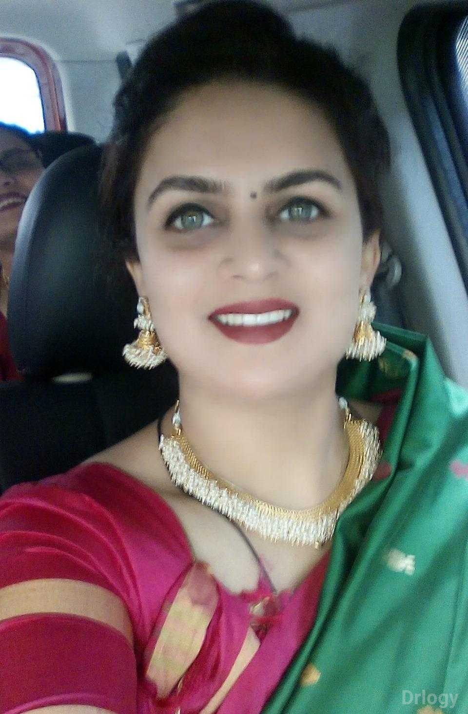 Dr. Neha Singh in Mumbai