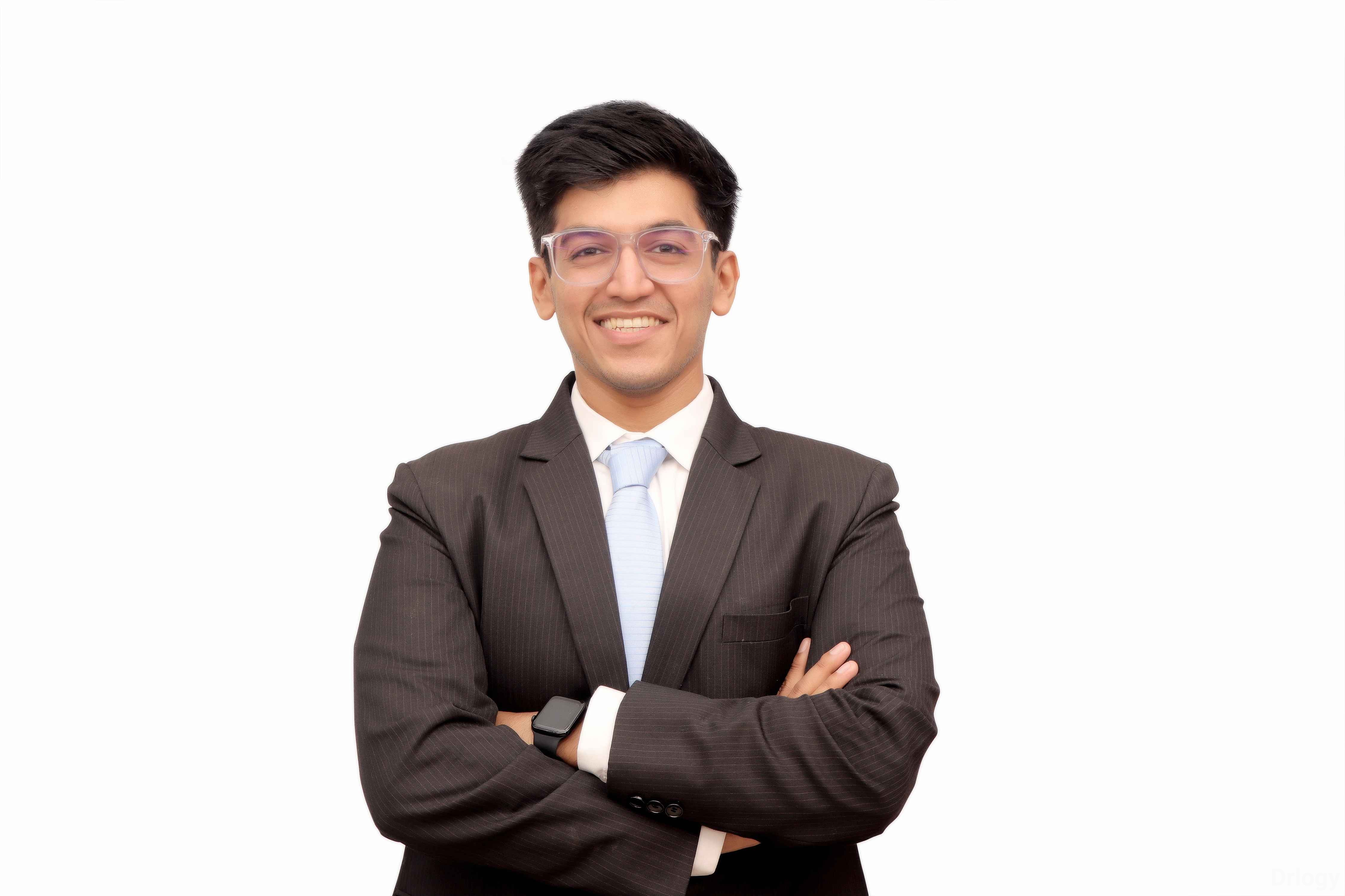 Dr. Nihit Gadodia