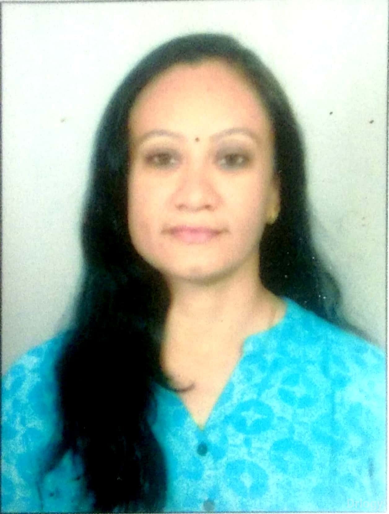 Dr. Nimisha Bhojani in Rajkot