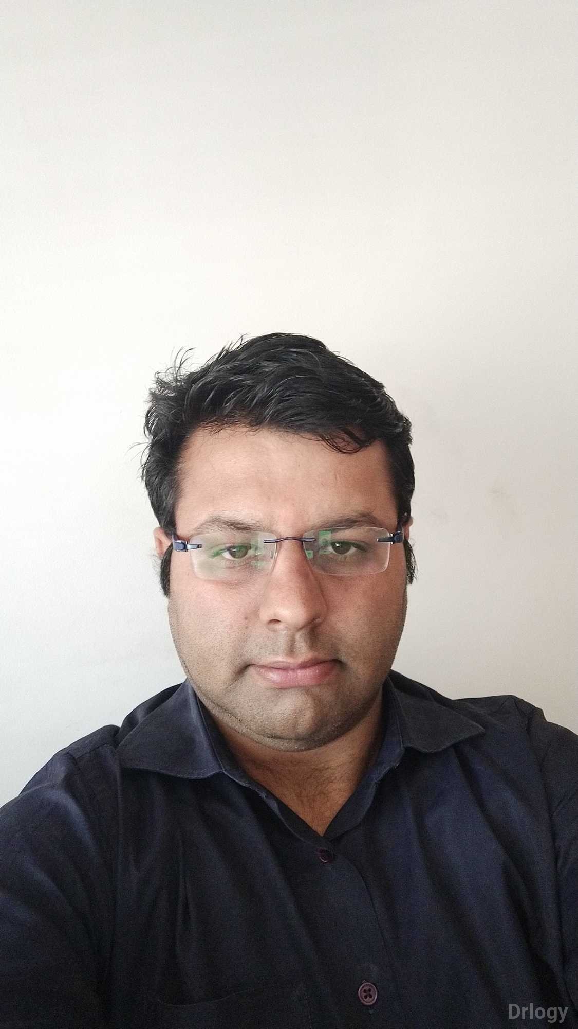 Dr. Nimit Dewani in Nashik