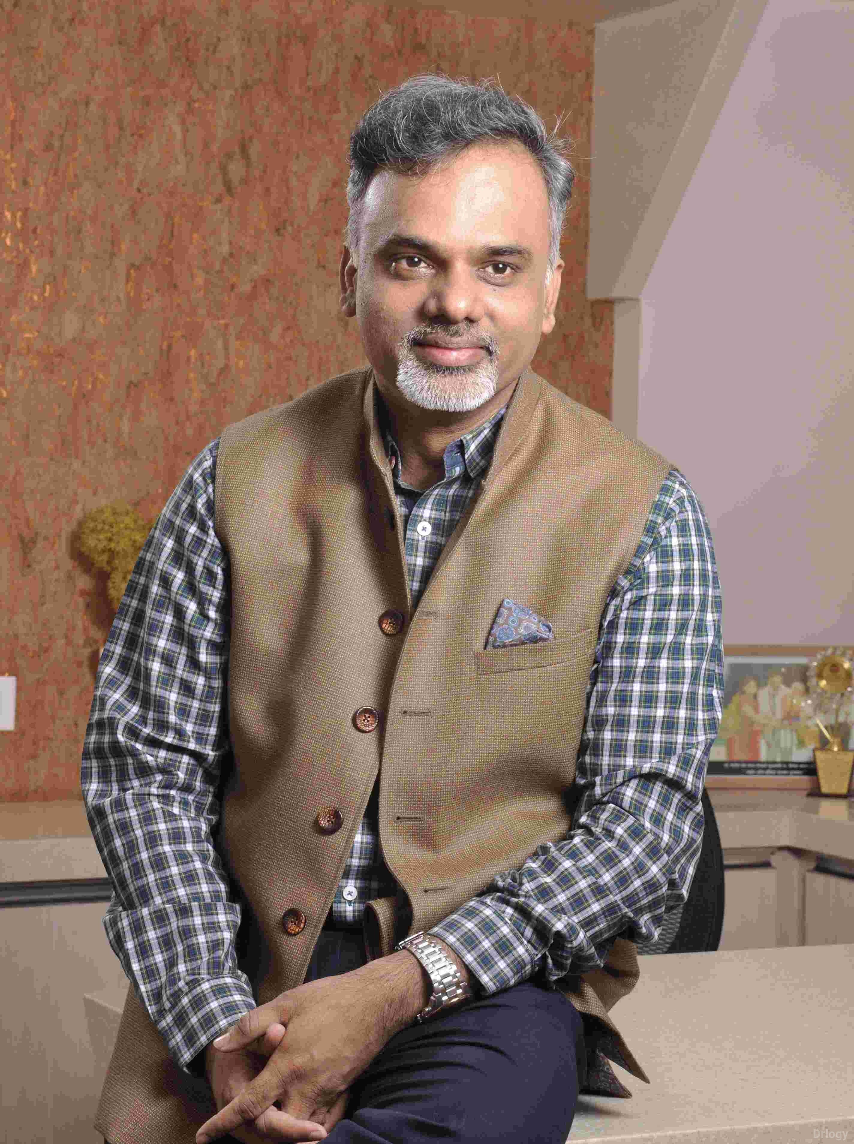 Dr. Niteen Dhepe in Solapur