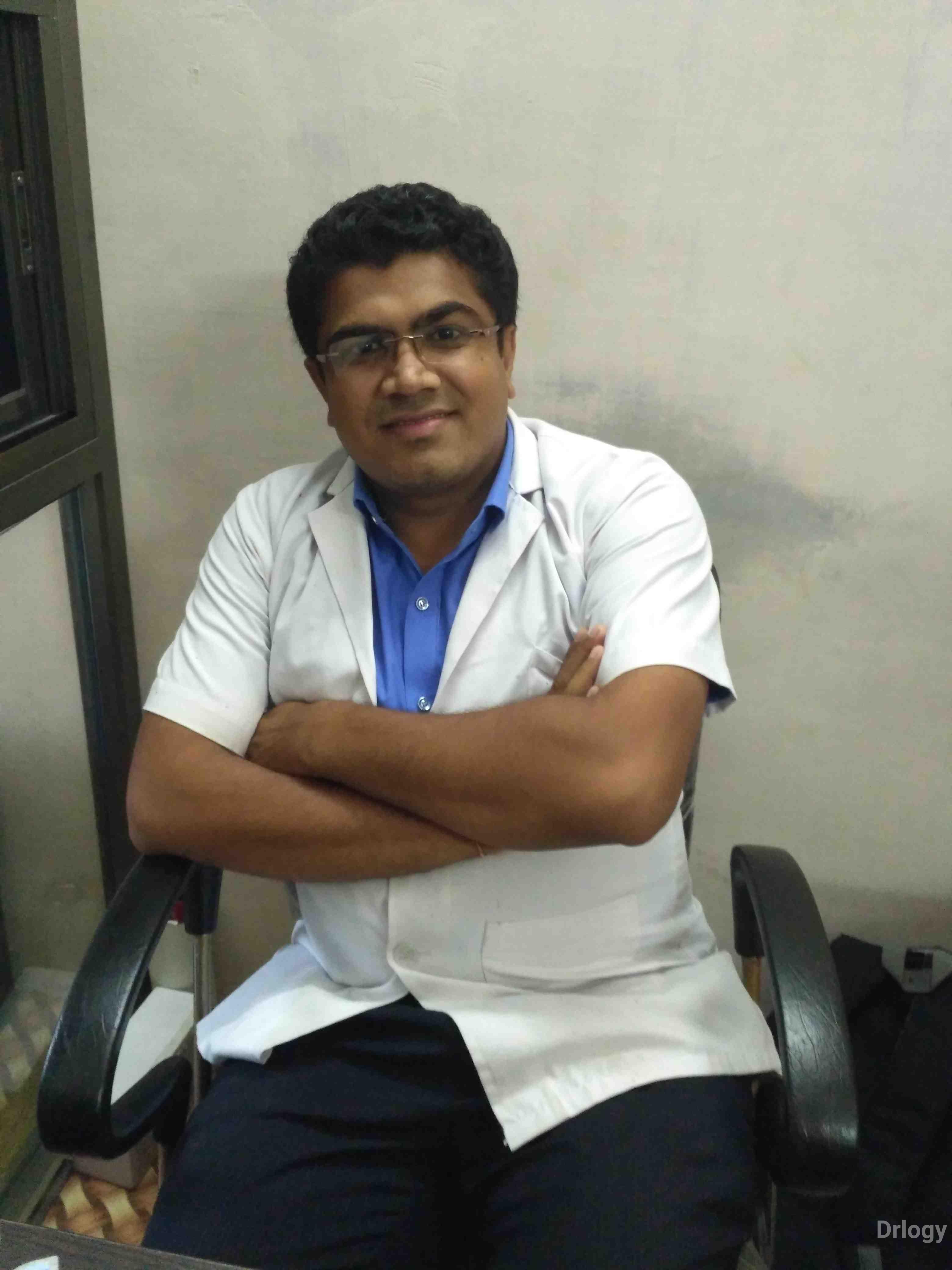 Dr. Paresh lakhani in Surat