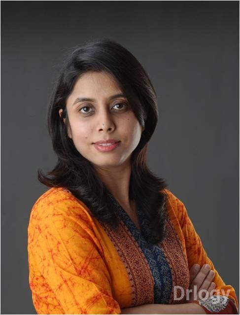 Dr. Poonam Acharya in Vadodara