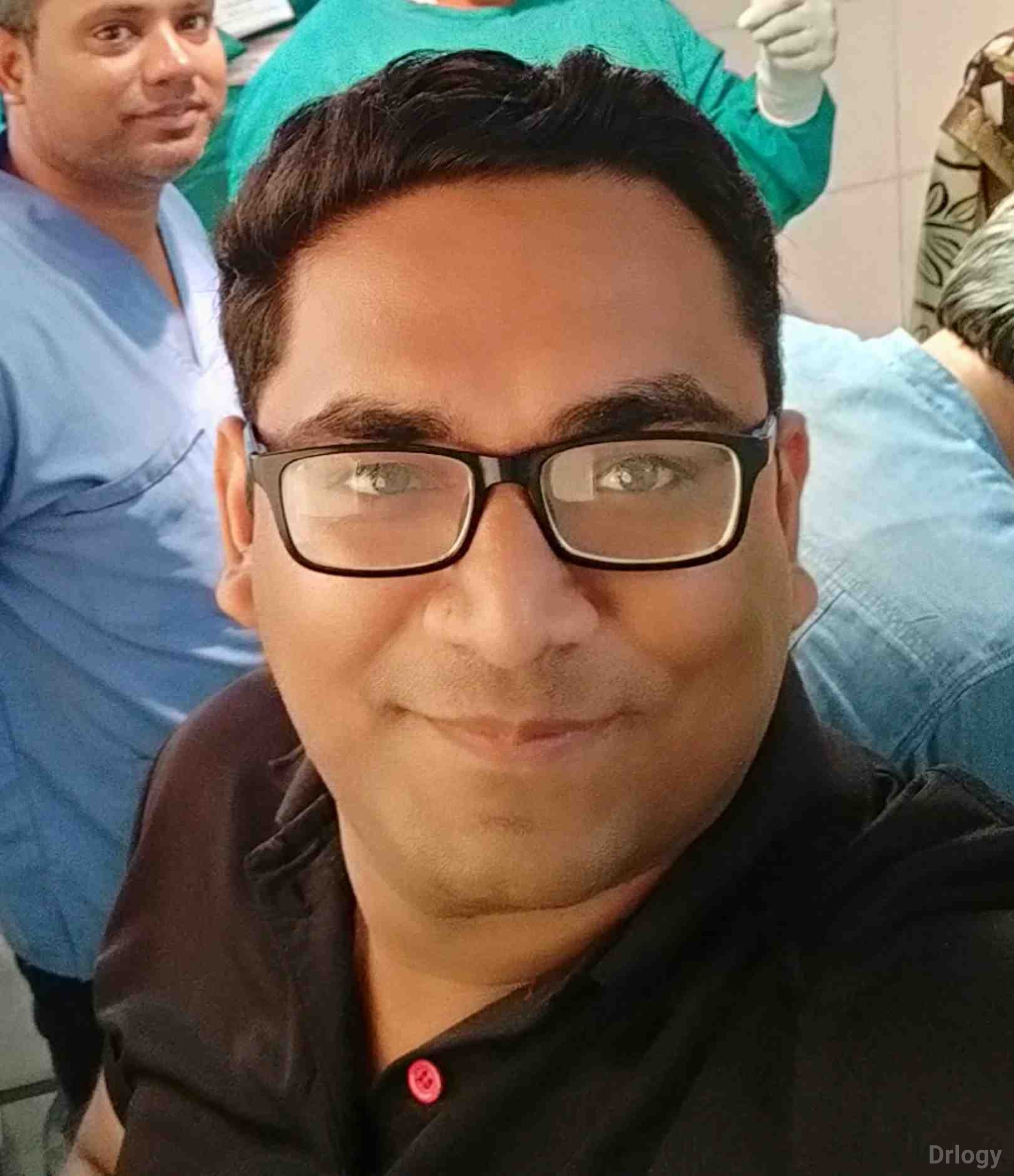 Dr. Pradeepkumar Sandipan Jadhavar in Solapur Dr. Pradeepkumar Sandipan Jadhavar in Solapur