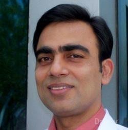 Dr. Praveen Makhija