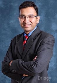 Dr. Raghav Mantri