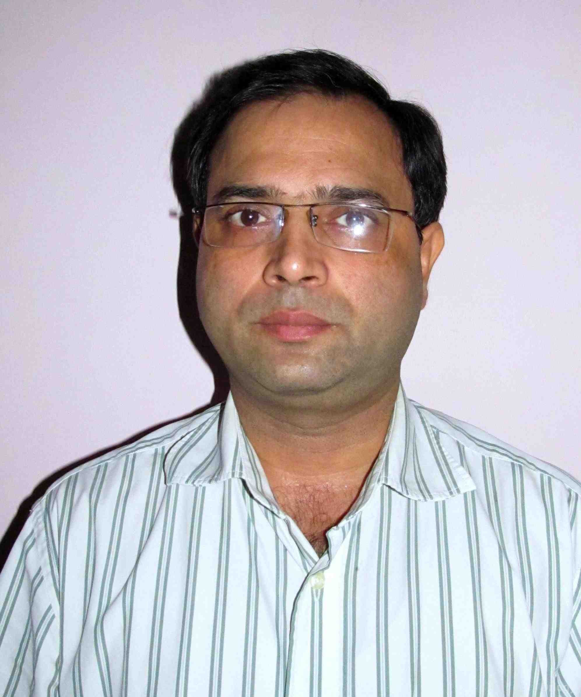 Dr. Rakesh Kumar