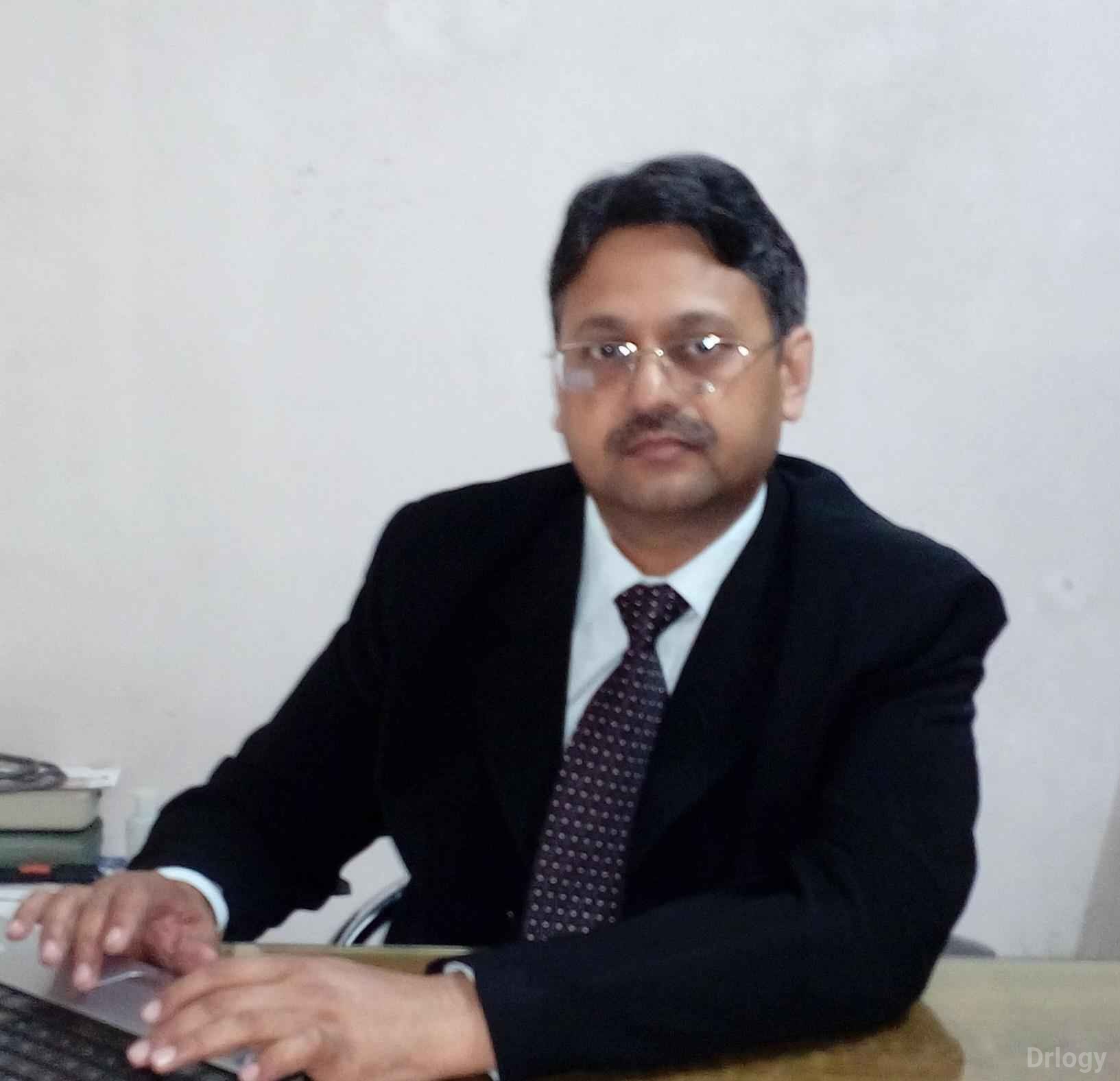 Dr. Ravi Dewan