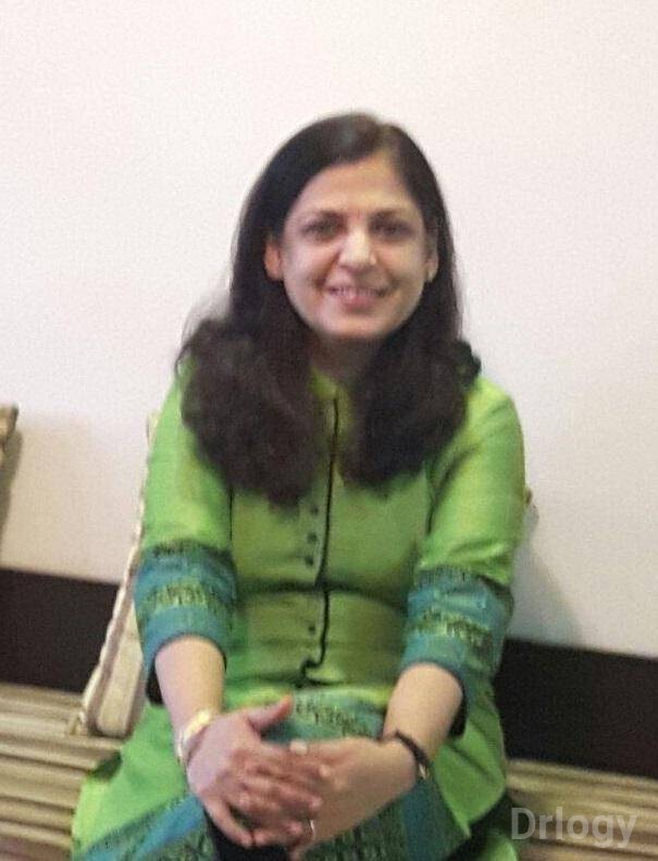 Dr. Rekha Pariani in Mumbai