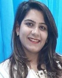 Dr. Saloni Chopra in New Delhi