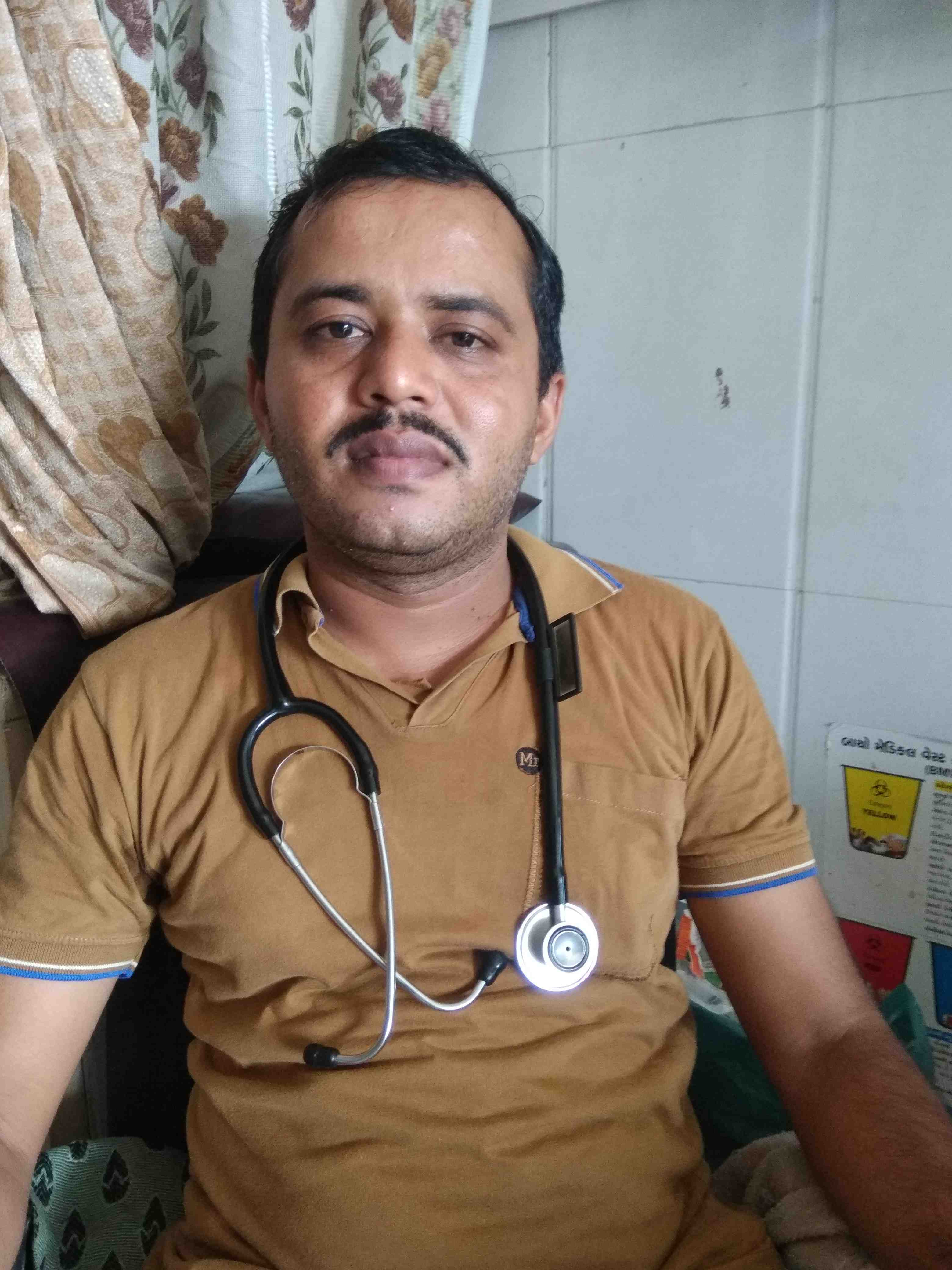 Dr. Sandip gadhiya in Rajkot