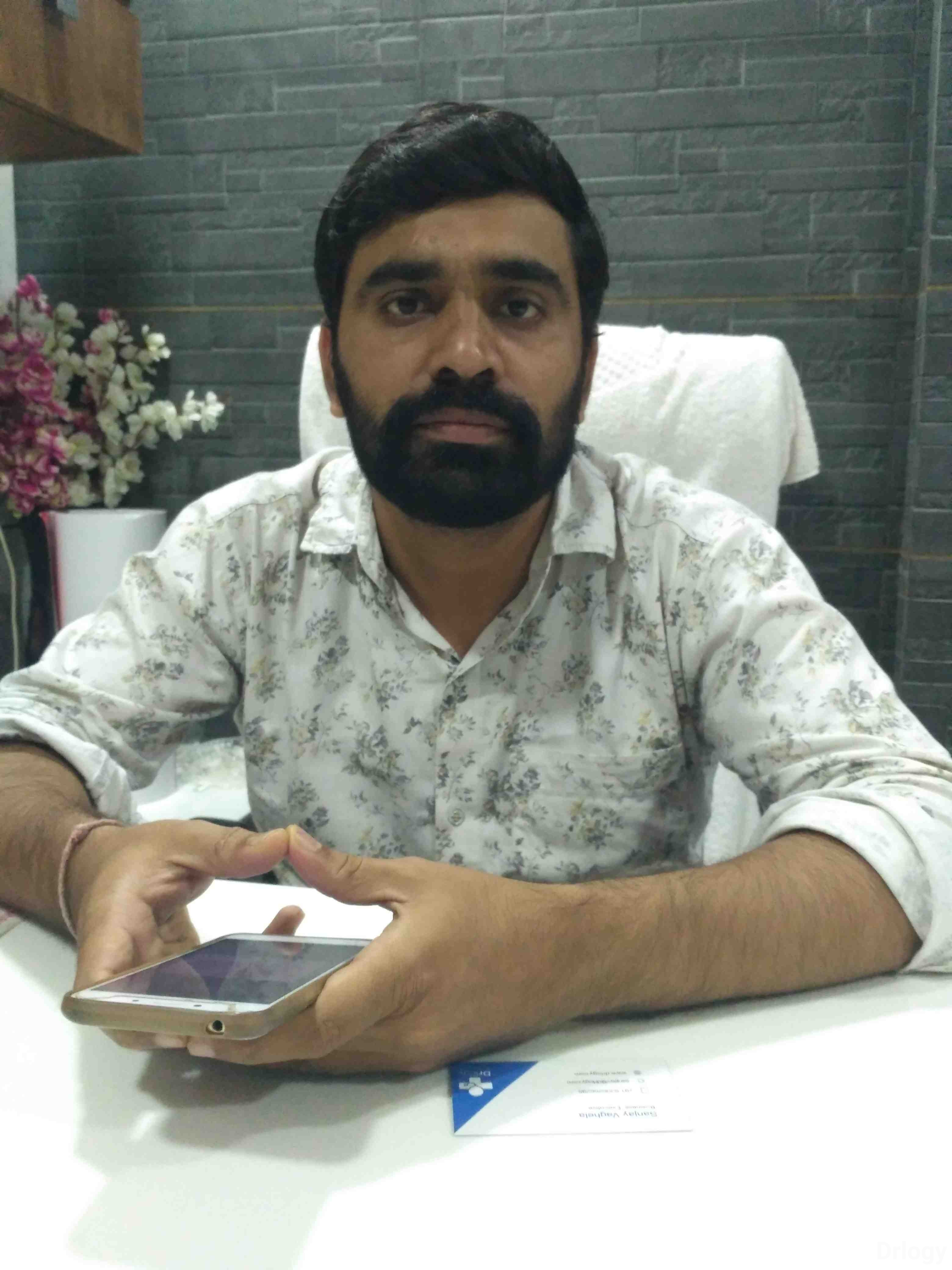Dr. Sanjay mandaviya in Surat