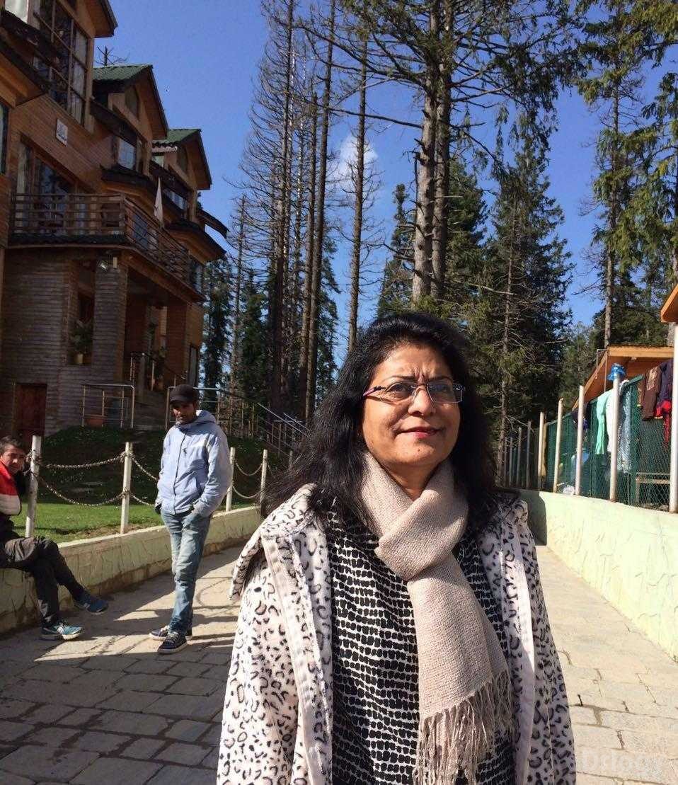 Dr. Sarita Nichani