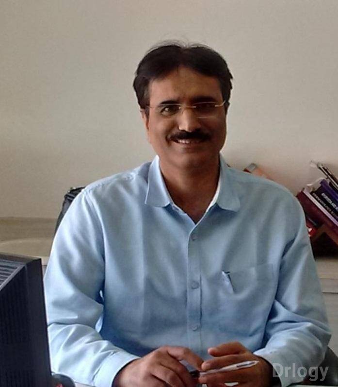 Dr. Shailender Dhawan