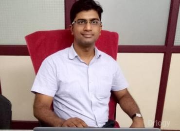 Dr. Shashwat Saxena