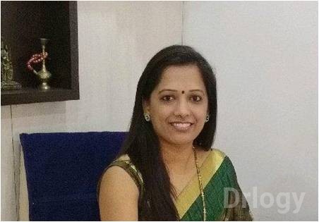 Dr. Shraddha Sonanis in Nashik
