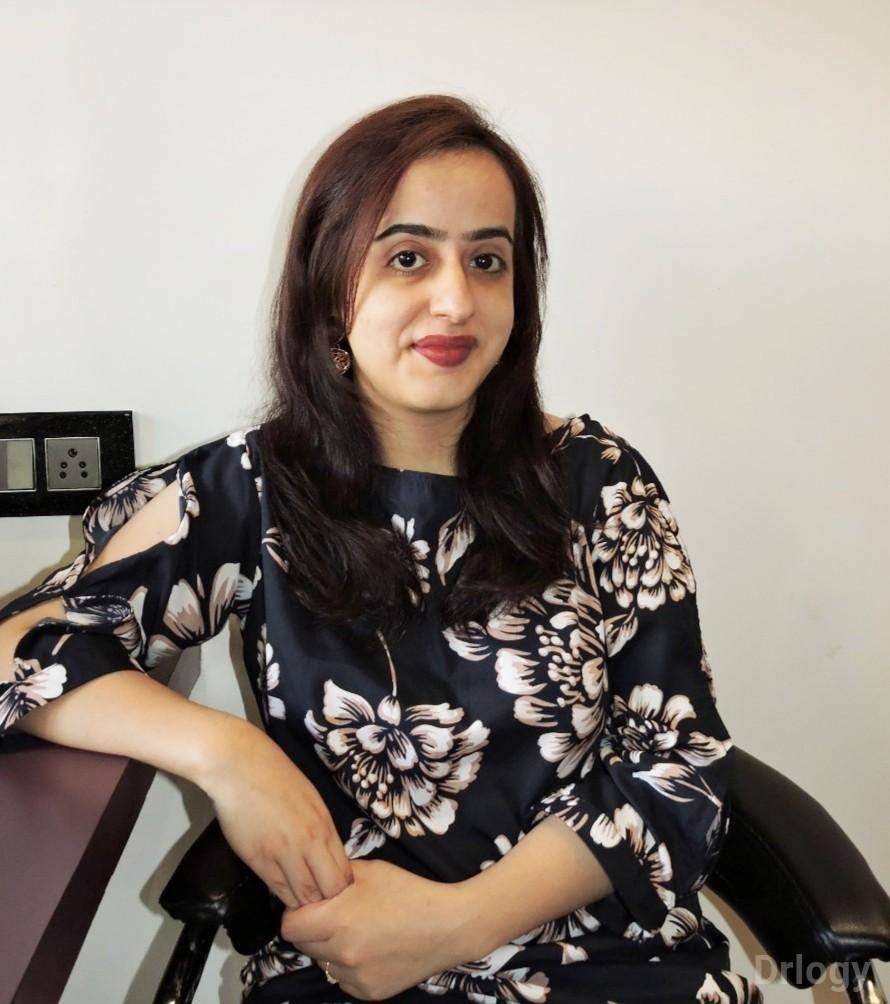 Dr. Tarana Malick in Mumbai